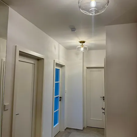Vinohradska 160 *